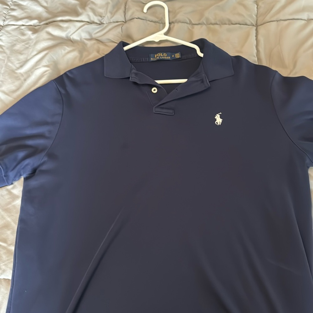 ⛳️ sale!! Ralph Lauren Polo size medium. Navy blue with white logo in EUC.